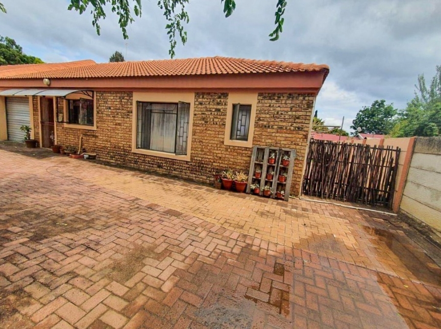 3 Bedroom Property for Sale in Potchefstroom North West